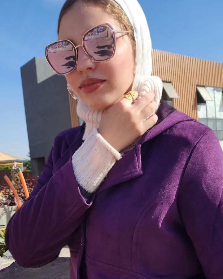 trowel with plastic sleeve